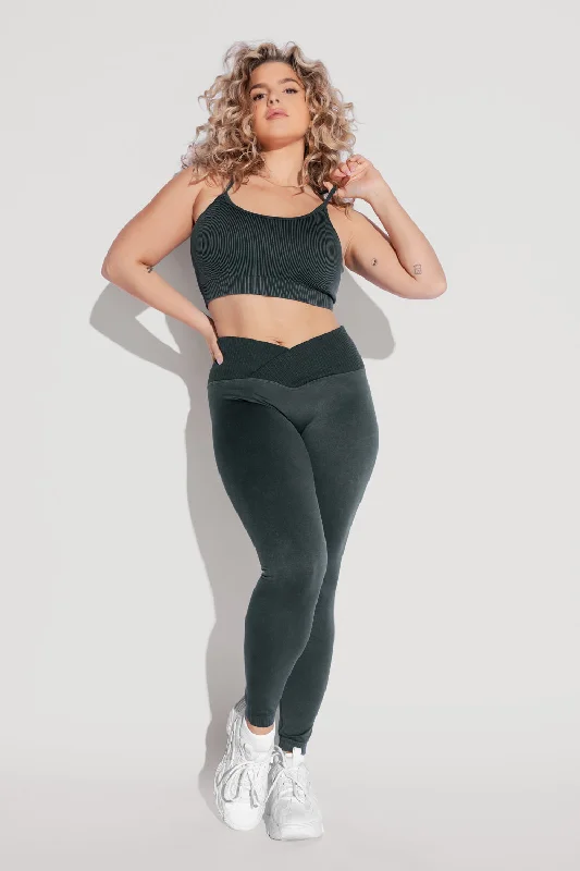 Stylish Women's Garments For Holidays Crisscross Hourglass® Seamless Legging - Magical Forest