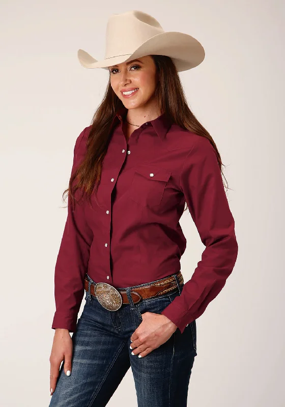 Women's Trendy Casual Outfit Roper Womens Solid Broadcloth Deep Russet Cotton Blend L/S Shirt Women's Trendy Casual Outfit Roper Womens Solid Broadcloth Deep Russet Cotton Blend L/S Shirt