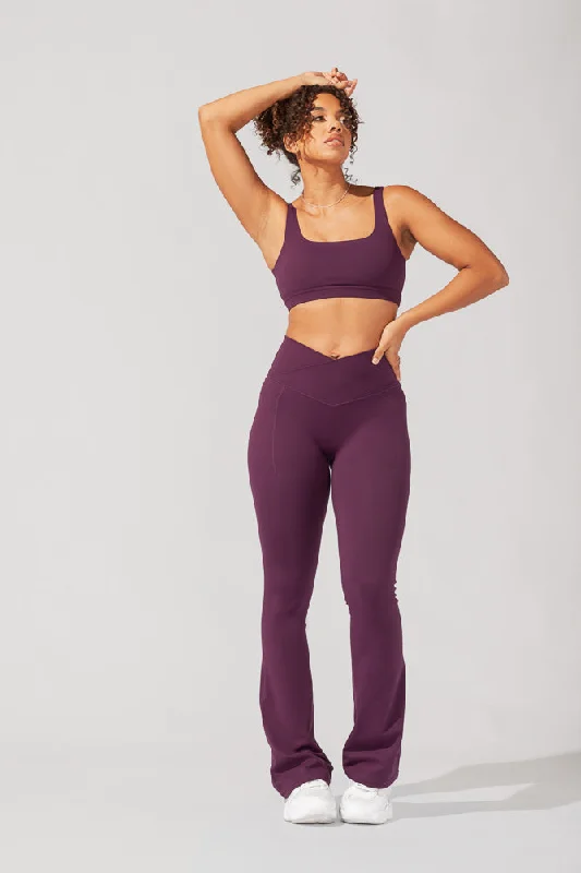 Women's Trendy Apparel Crisscross Hourglass® Flared Leggings with Pockets - Winter Plum