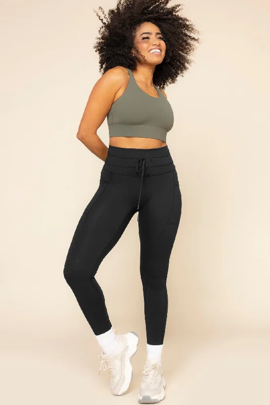 Women's Timeless Attire Cargo Leggings with Pockets - Black