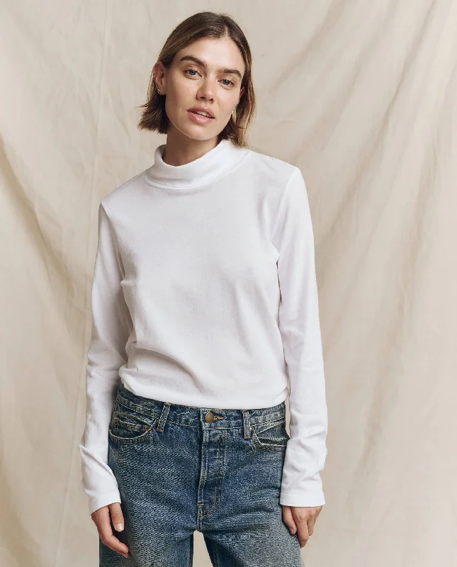 Bold Fashion The Turtleneck. -- True White