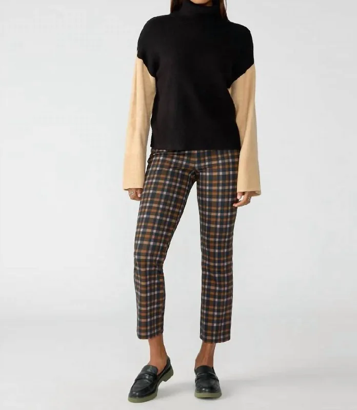 Rocker Chic Fashion Carnaby Kick Crop Semi High Rise Legging In Cottage Check