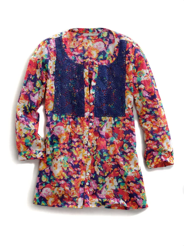 Affordable Women's Apparel Tin Haul Ladies Multi-Color 100% Cotton Floral Impression S/S Blouse Affordable Women's Apparel Tin Haul Ladies Multi-Color 100% Cotton Floral Impression S/S Blouse