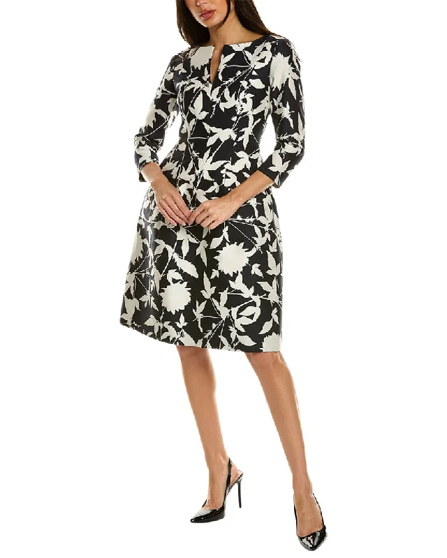 Women's Effortless Casual Outfit Oscar de la Renta Floral Jacquard Dress