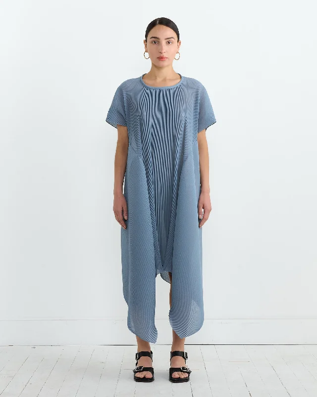 Insane Discount Onslaught Thumb Plisse Dress in Stone Blue