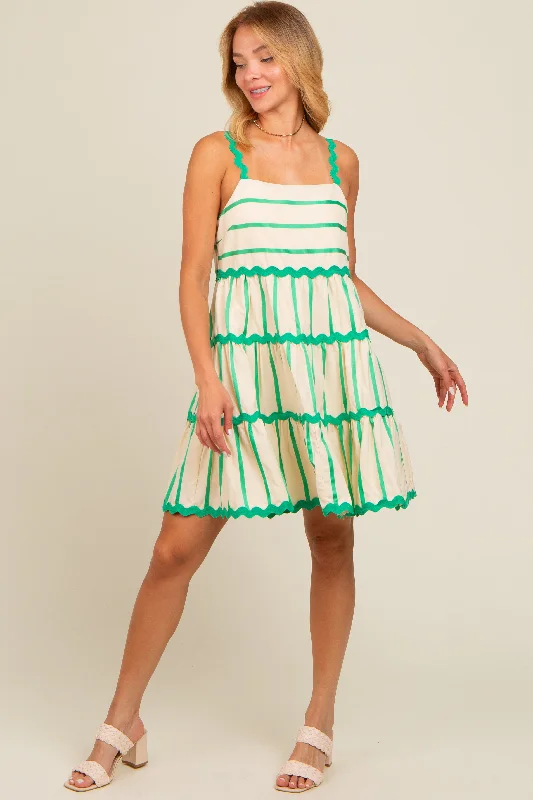 Must-Have Clothing Styles Now At Incredible Discounts Green Contrast Stripe Wavy Trim Dress