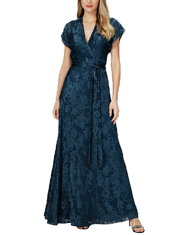 Versatile Wardrobe Essentials Diane von Furstenberg Roselin Silk-Blend Dress