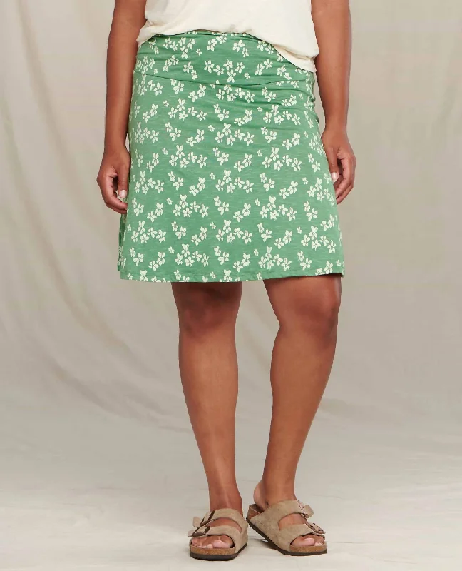 Chic Women's Outfit Chaka Skirt In Matcha Print