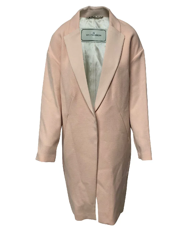 Women's Trendy Activewear Apparel By. Malene Birger Fiurica Oversized Piqué Coat in Pink Polyester Women's Trendy Activewear Apparel By. Malene Birger Fiurica Oversized Piqué Coat in Pink Polyester