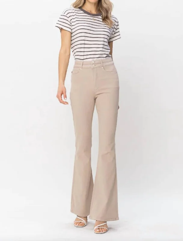 Comfortable Women's Outfits Khaki Flare Jeans